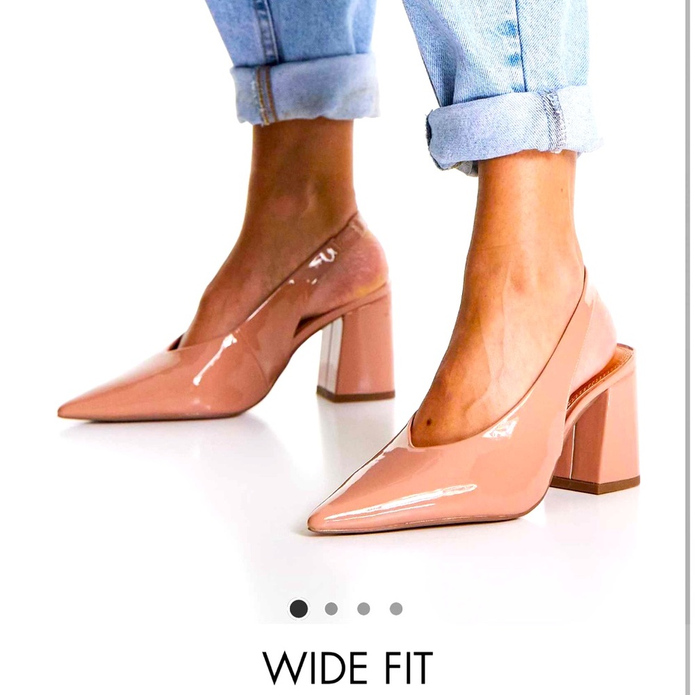 Sling back nude pumps, like new